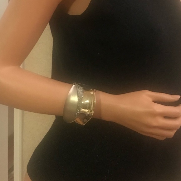 Alexis Bittar cuff/bangle bracelet w/beige lucite in gold tone setting w/crystal